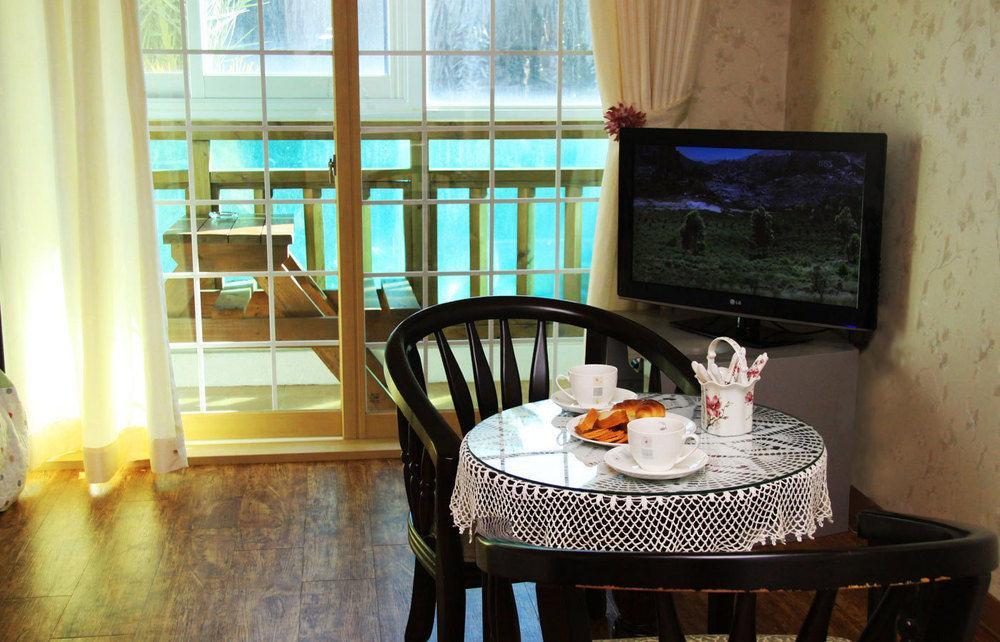 Dream Castle Pension Seogwipo Eksteriør billede